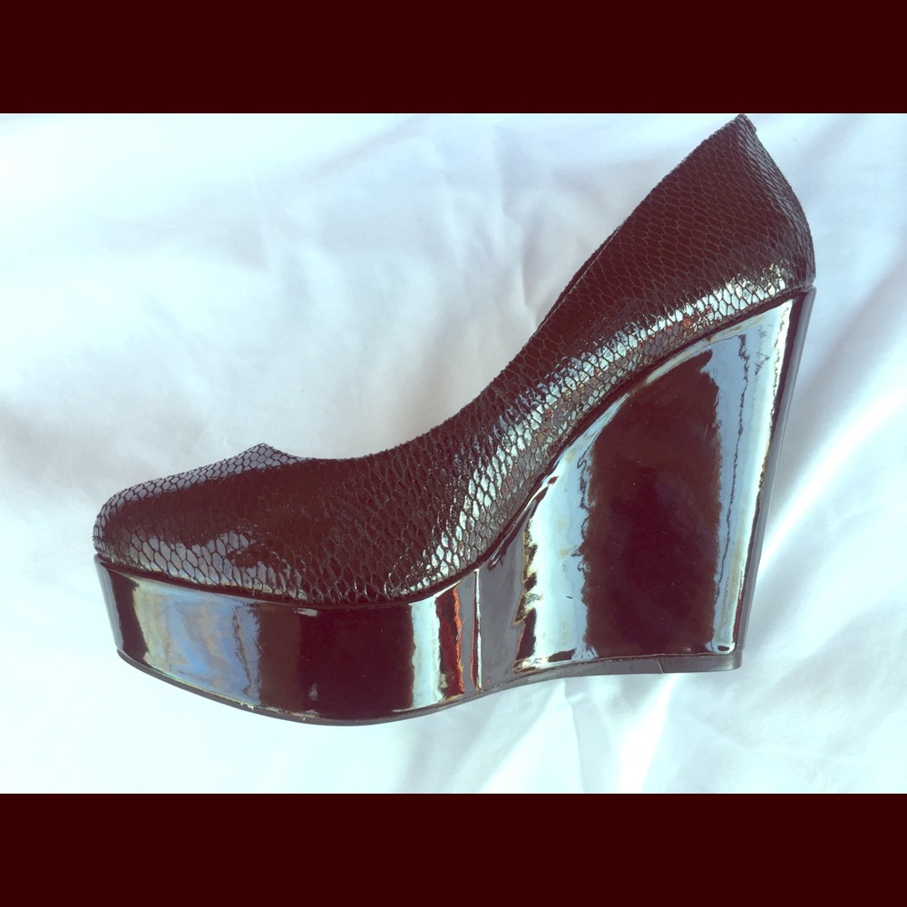 Gianni Bini Wedge Heels